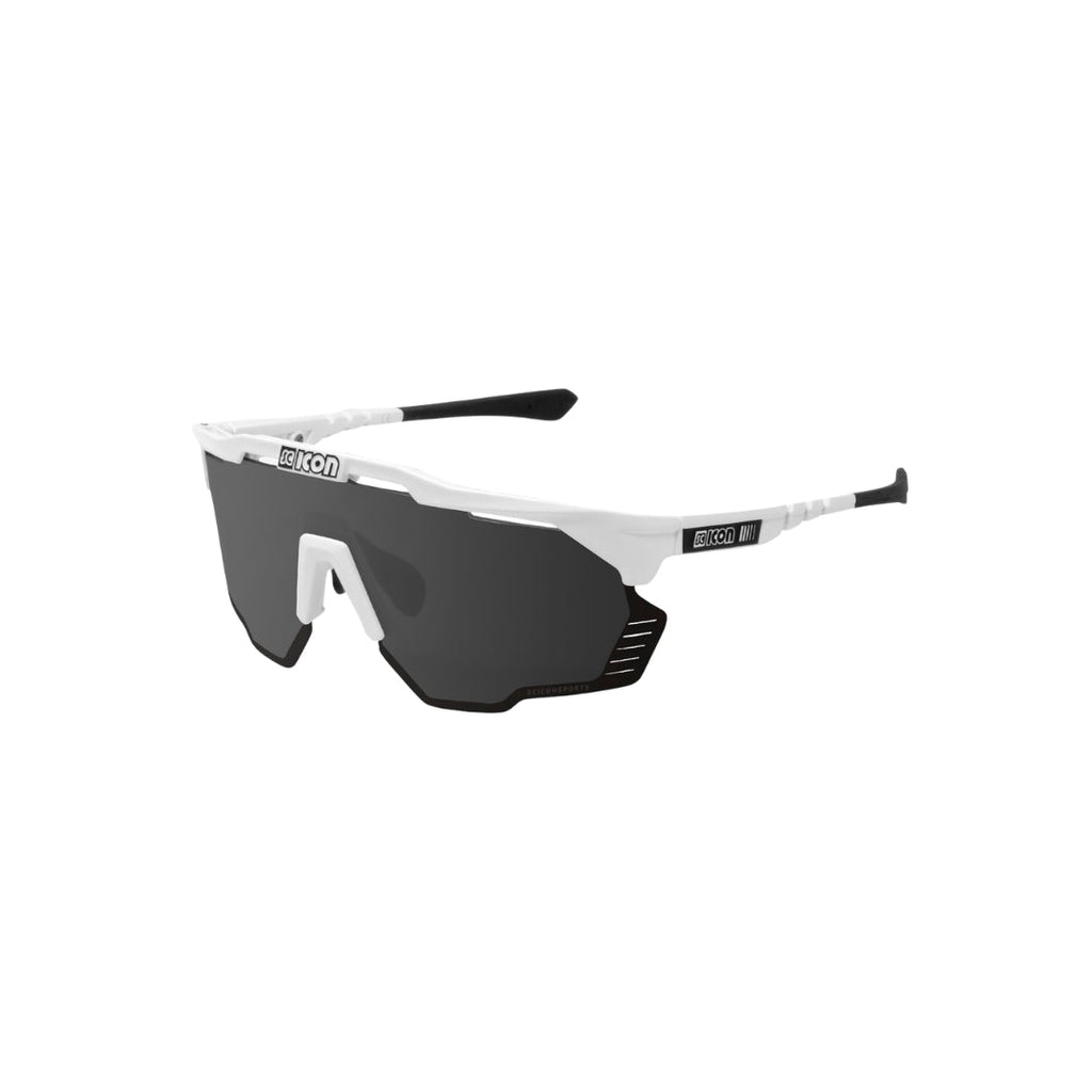 Máxima claridad y ajuste personalizado con los Scicon Aeroshade Kunken. Disponible en SERJAF Cycling con opción de pago en cuotas al mismo precio de contado.
