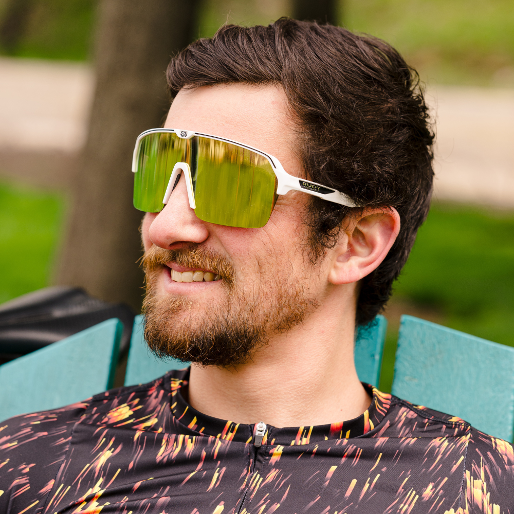 Lentes deportivos Rudy Project Spinshield Air ideales para actividades al aire libre.