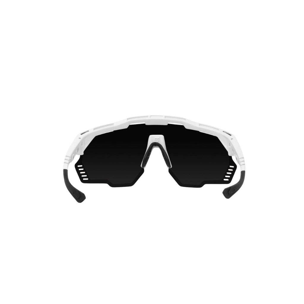 Scicon Aeroshade Kunken, el mejor aliado para tus rutas. Disponible en SERJAF Cycling con la facilidad de pago en cuotas sin recargo.






