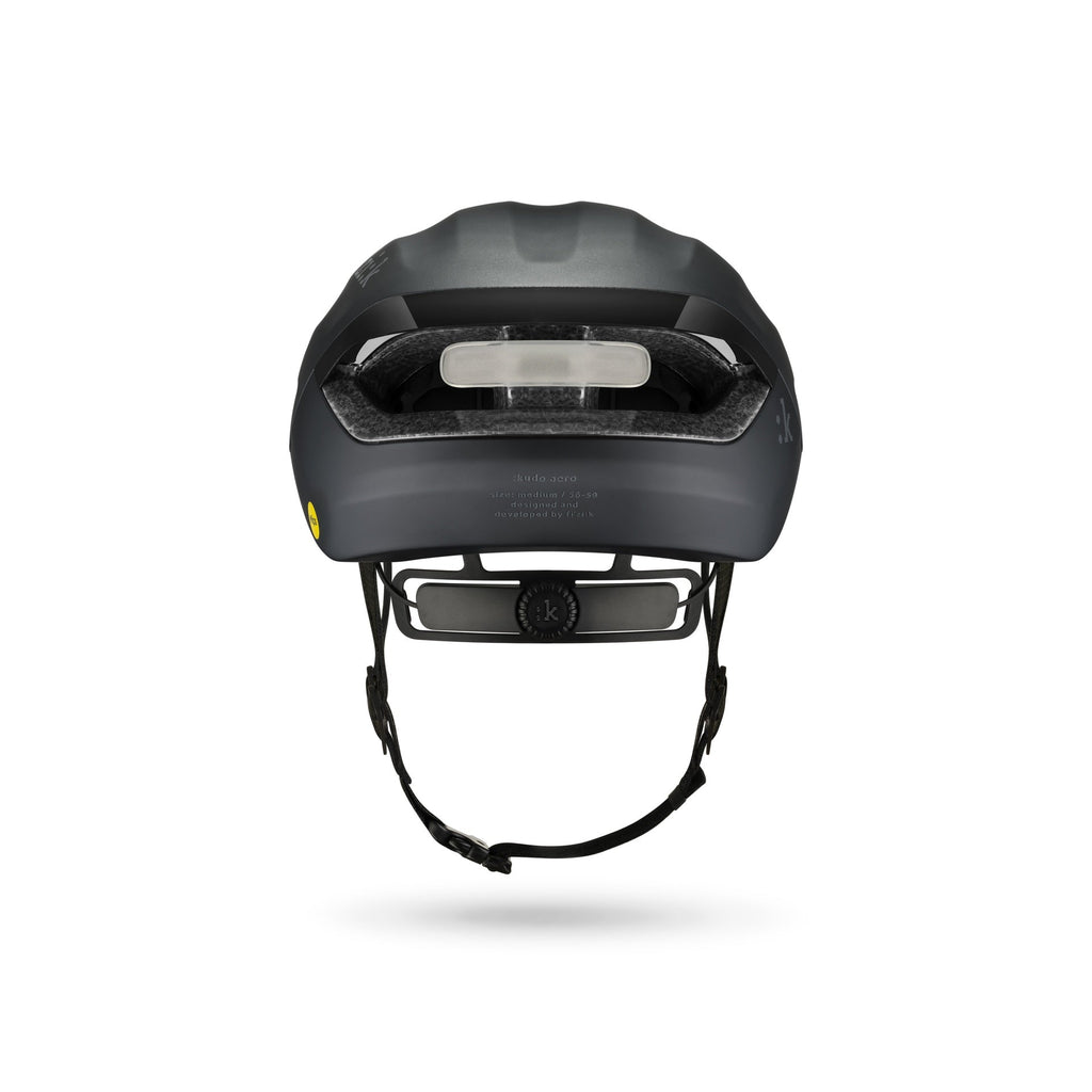Detalle del sistema de ajuste micrométrico trasero del casco Fizik Kudo Aero Black