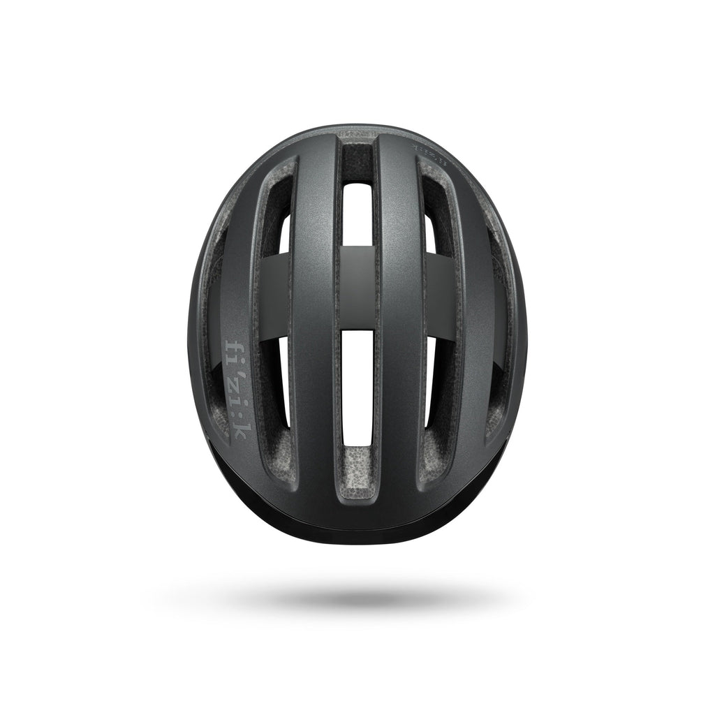 Vista de arriba Casco de ciclismo Fizik Kudo Black, disponible en SERJAF Cycling Chile