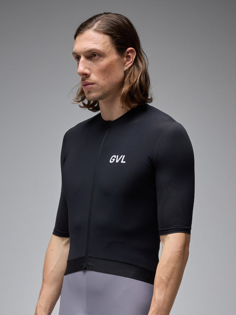 Tricota de ciclismo premium Givelo para entrenamiento y competencia color negro, disponible con despacho en Chile