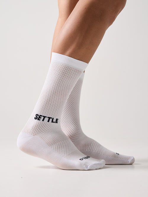 Calcetines Premium de Ciclisno Givelo ULTRA DON'T SETTLE Blancos SERJAF Cycling