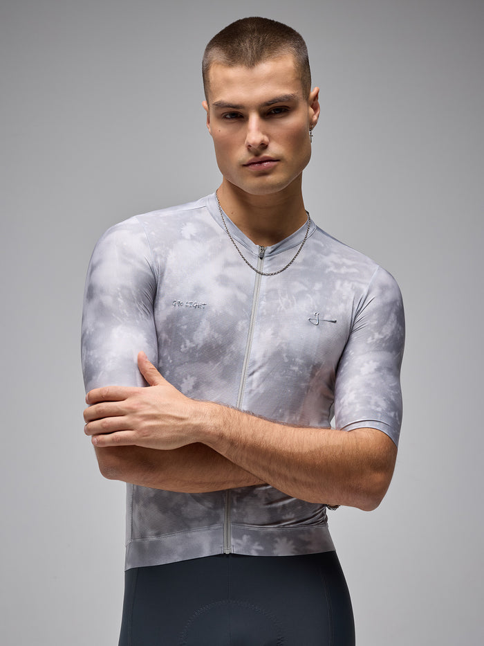 Tricota para ciclista de la marca Givelo G90 Light Botanic, bolsillos reforzados y ventilación avanzada