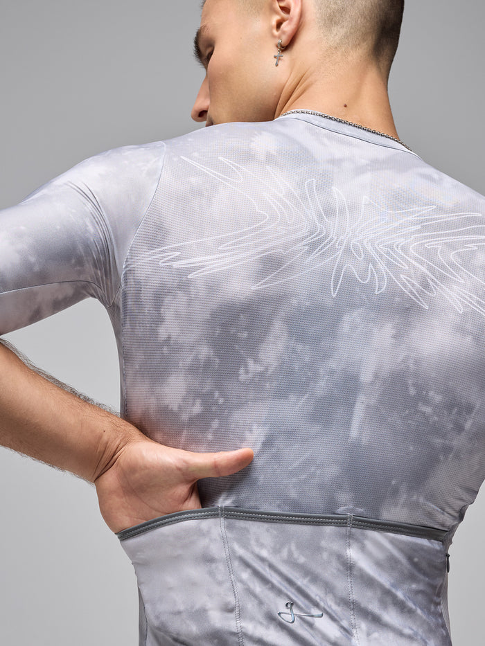 Tricota Givelo G90 Botanic Ice en uso, ideal para ciclismo de ruta en climas cálidos, compra en cuotas envió a todo el país