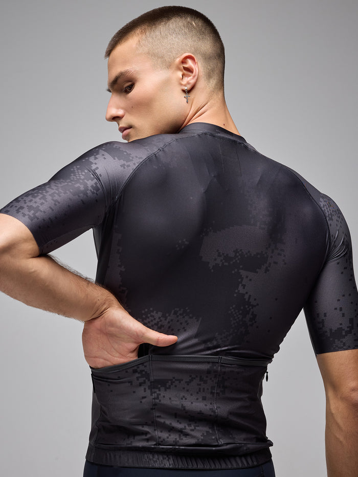 Tricota Ciclista Unisex Givelo ESSNTL PIXEL Negra