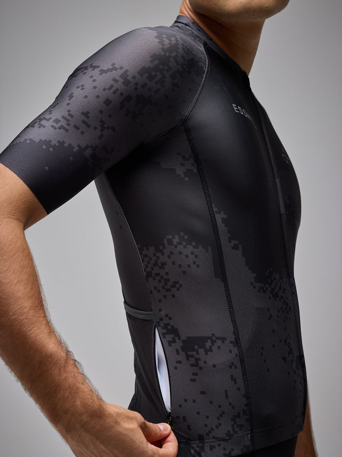 Tricota Negra profesional marca Givelo ESSNTL PIXEL Negra