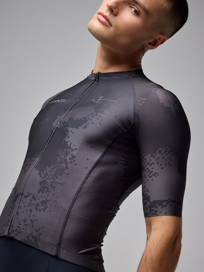 Tricota Givelo para Ciclismo marca Givelo ESSNTL PIXEL Negra, materiales y telas italianas