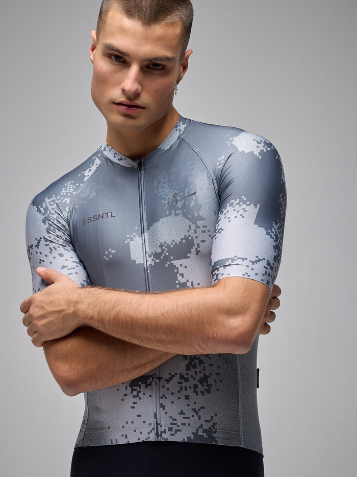 Tricota Ciclismo Unisex marca Givelo ESSNTL PIXEL SLATE Gris