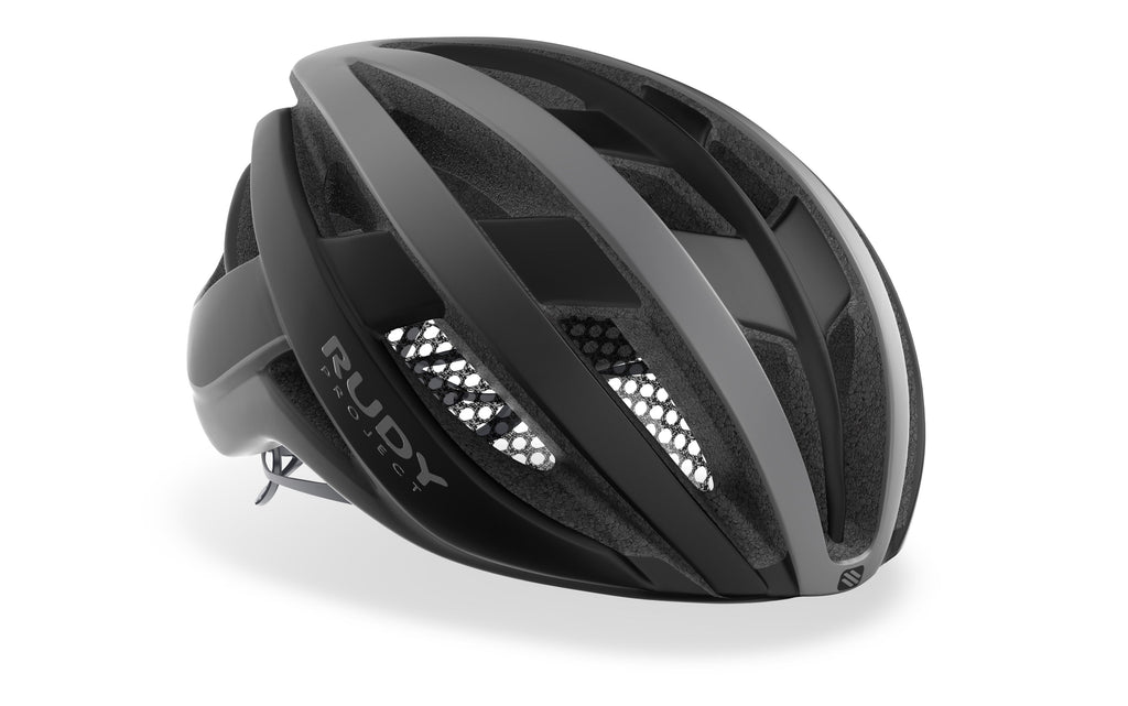 Casco con construcción triple In-Mold 'X-Kross' para máxima seguridad