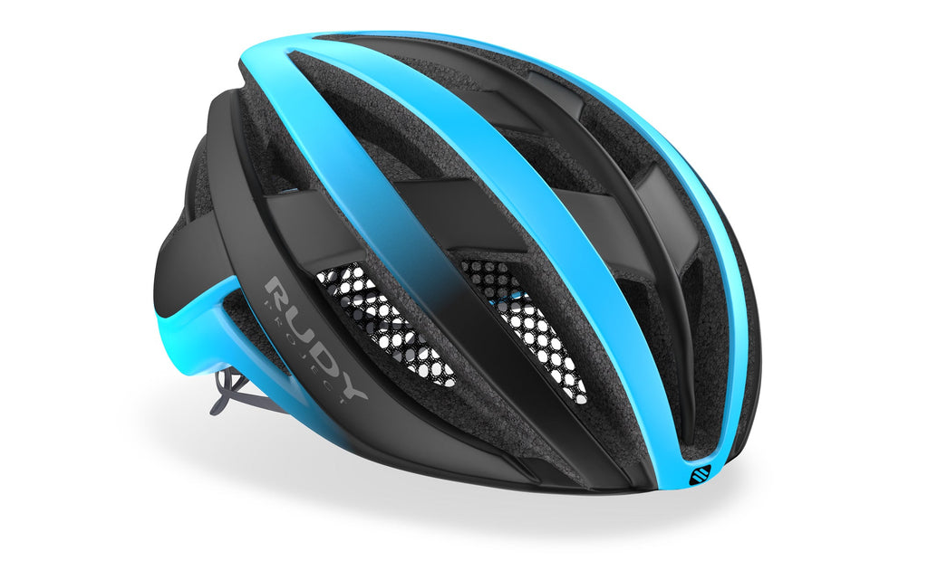 Casco diseñado para rendimiento en carretera y off-road