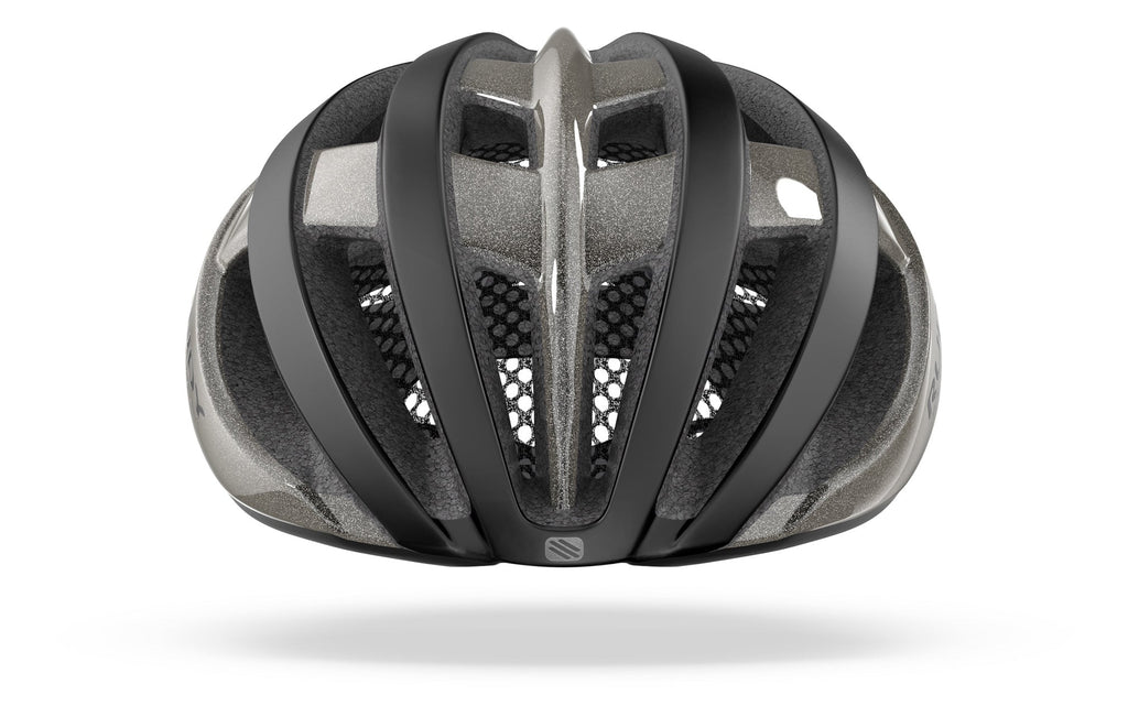 Casco con cierre rápido y seguro gracias a la hebilla Fastex