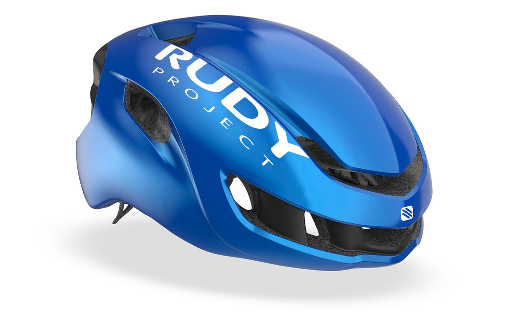 Casco con estructura diseñada para minimizar la resistencia al viento