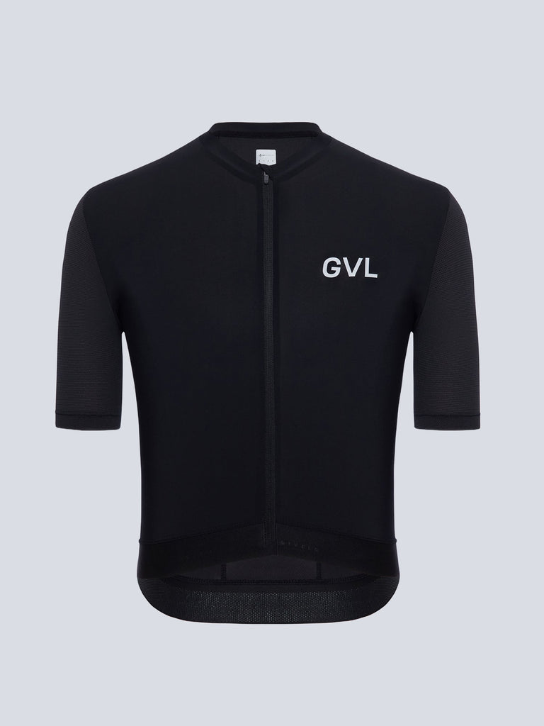 Tricota de ciclismo negra Givelo C.D.A con diseño minimalista y ajuste aerodinámico, envío a todo Chile