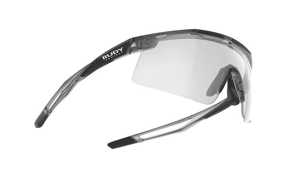 Anteojos deportivos Turbolence con barra de sudor integrada para mayor comodidad.