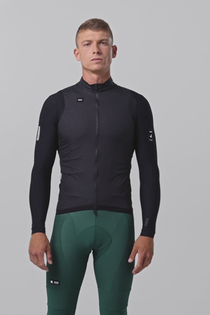 Chaleco Gobik Vector 2.0 color Negro – ajuste aerodinámico y transpirable serjaf cycling chile Lo Barnechea