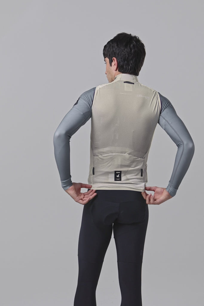 Chaleco Gobik Plus 2.0 Moonstruck para ciclistas exigentes - Rendimiento y protección en un solo producto
 SERJAF Cycling Chile La Dehesa