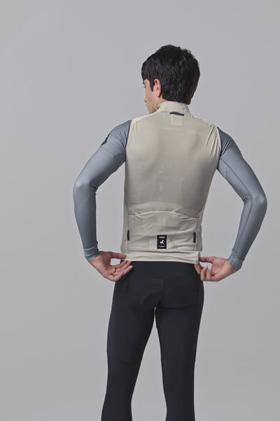 Chaleco Gobik Plus 2.0 Moonstruck para ciclistas exigentes - Rendimiento y protección en un solo producto
 SERJAF Cycling Chile La Dehesa